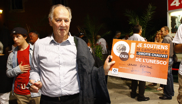 Le cinéaste allemand Werner Herzog auteur du film La grotte des rêves perdus a rejoint le comité de soutien Unesco.